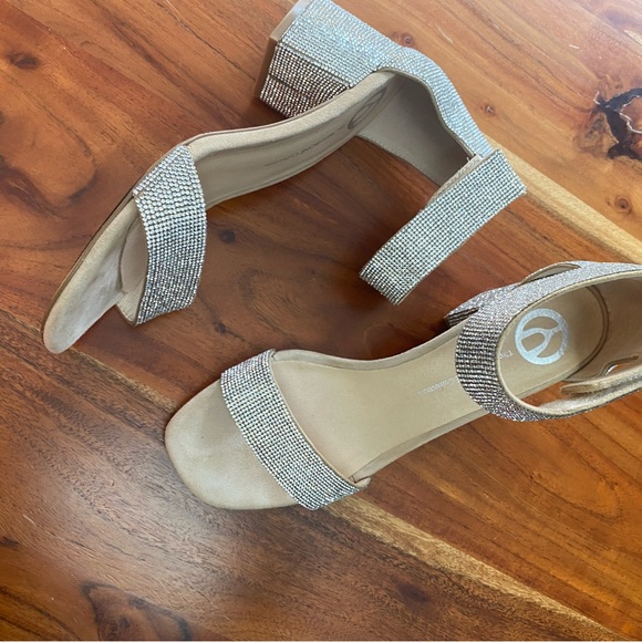 Wishbone - Picture 3 of 7